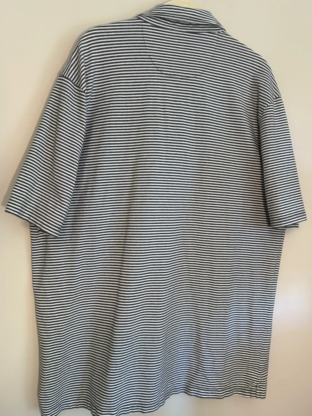 JOHNNIE-O Hangin’ Out Cotton Polo Shirt Gunmetal Striped Size XL Golf Preppy